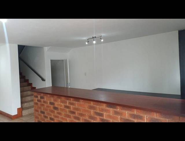 INDUSTRIAL PROPERTY TO RENT IN HENNOPSPARK